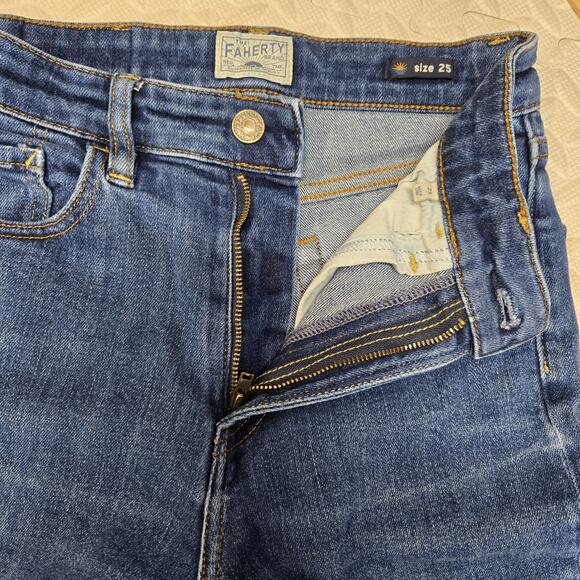 Faherty Jeans Womens 25 Straight Leg Distressed Organic Cotton Mid Rise Indigo - Picture 9 of 14